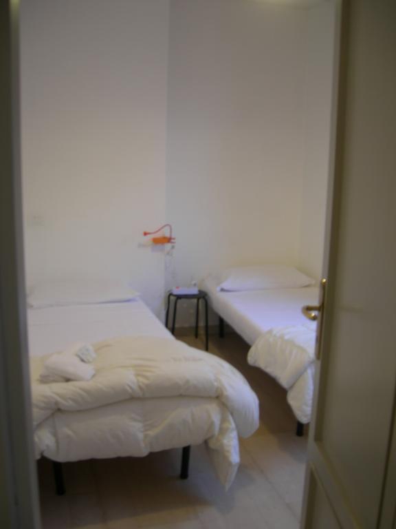 Iron Bridge Accommodation Rome Room photo